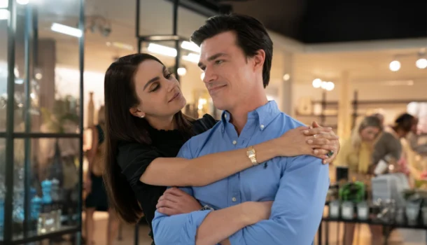 Based on a New York Times bestseller, this mystery thriller on Netflix will twist your mind